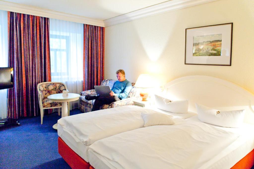Hotel Weisses Ross حصن مارينبيرغ الغرفة الصورة